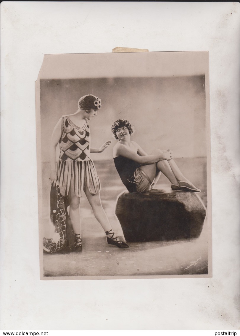 TWO VERY SMART BATHING COSTUME VIENNESE FASHION HOUSE SEE LEFT CORNER   20*15CM Fonds Victor FORBIN 1864-1947 - Unclassified