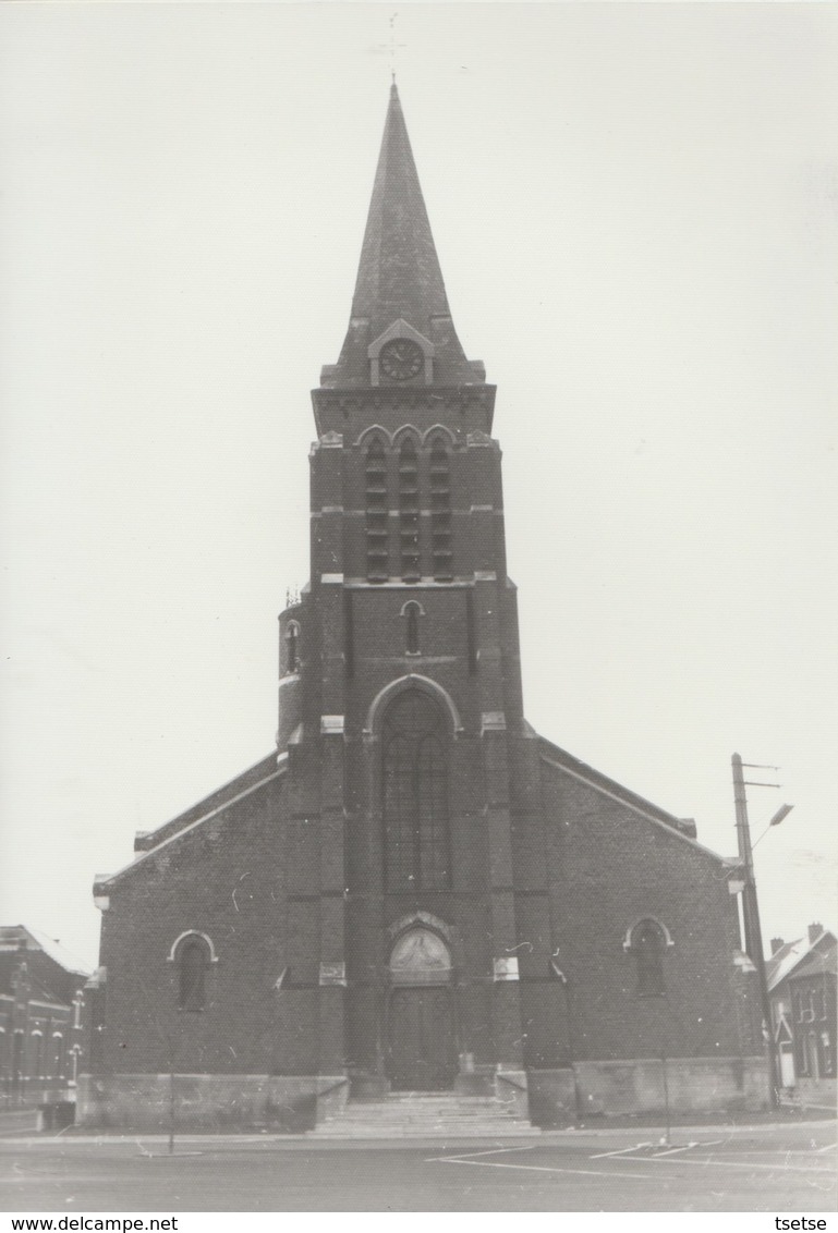 Boussu-Bois - Eglise Saint-Charles ... Photo Années 80 - Boussu