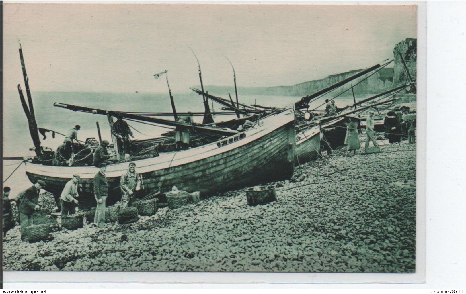 Yport-Bateaux Au Port ( Très Belle CPA) - Yport