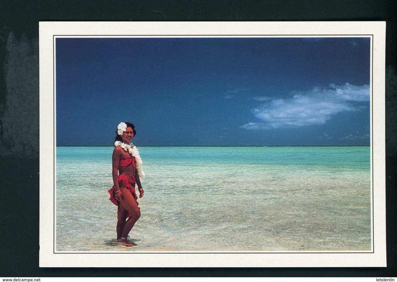 CPM Photo :  POLYNÉSIE FRAÇAISE - THAITI - VAHINÉ SUR LA PLAGE CORALLIENNE - Géographie