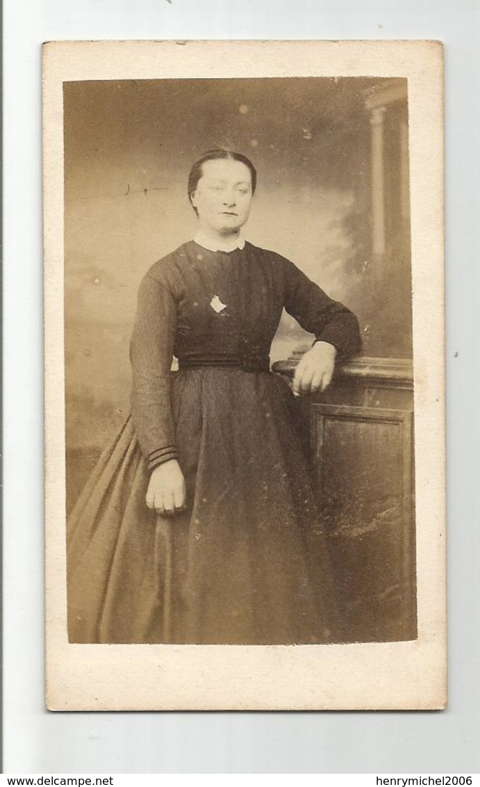 Photographie Cdv Femme Robe Photo Letellier Bolbec - Antiche (ante 1900)