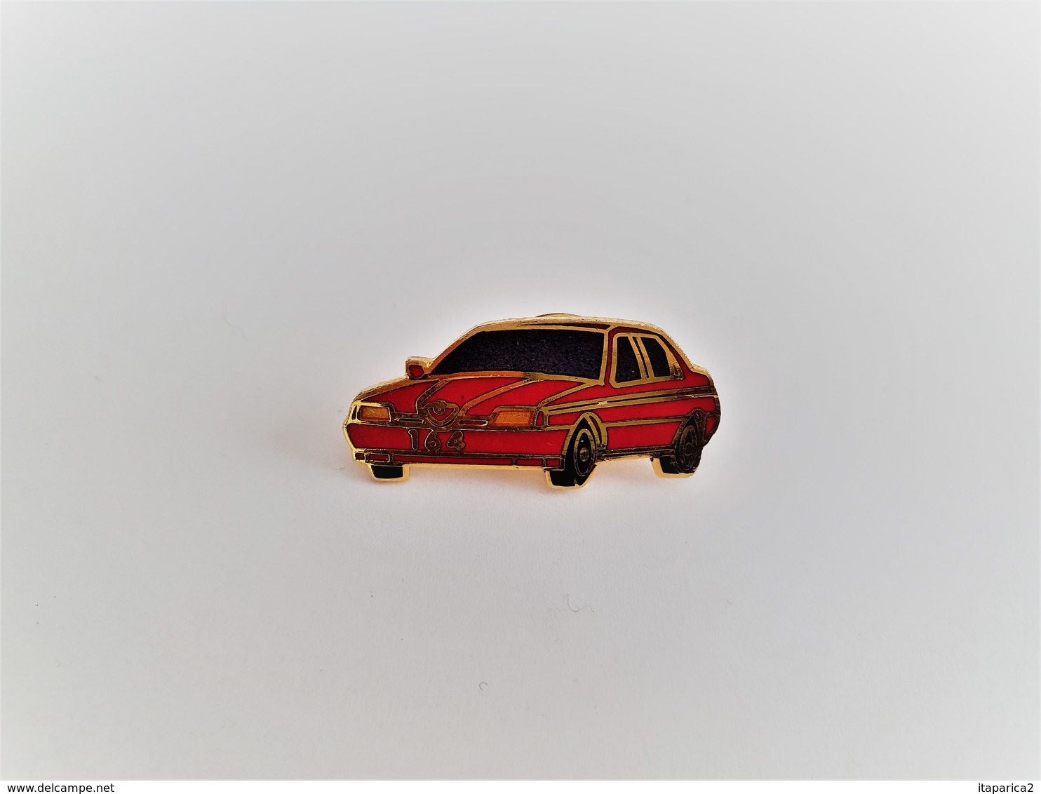 PINS AUTOMOBILE ALFA ROMEO 164 ROUGE / 33NAT - Alfa Romeo