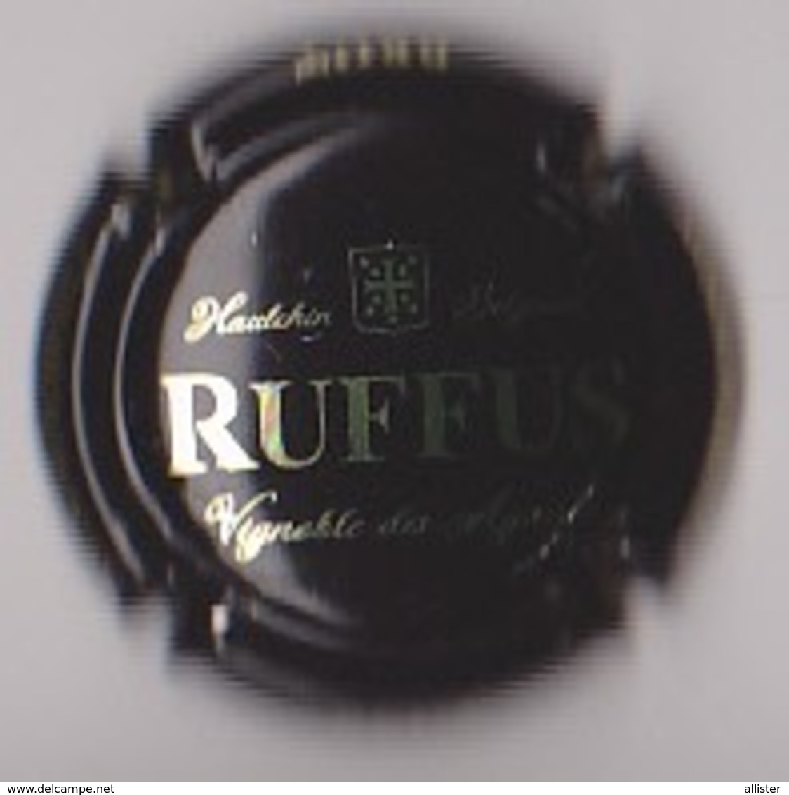 Capsule Mousseux ( Vignoble Des Agaises - RUFFUS Brut - Haulchin Belgium - Noir Et Or ) {S08-20} - Spumanti