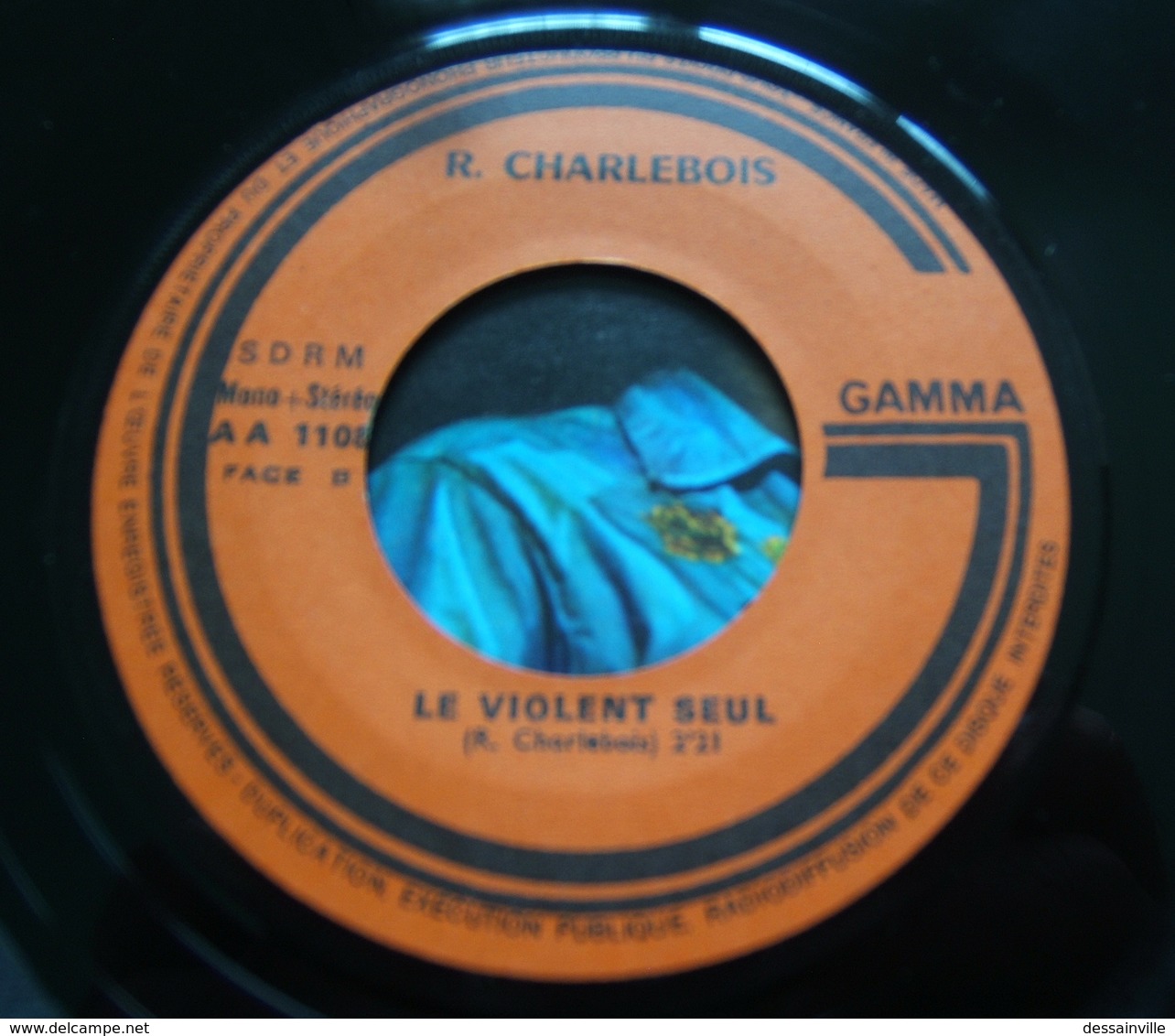 45 Tours ROBERT CHARLEBOIS - BEIGE NEIGE / LE VIOLENT SEUL - Country Y Folk