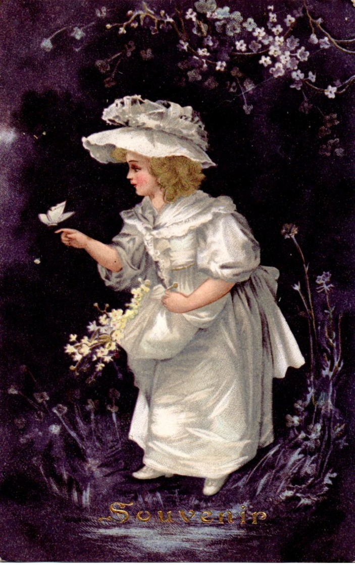 CPA  -    Femme Avec Fleurs Et Papillon  -  écrite - Women