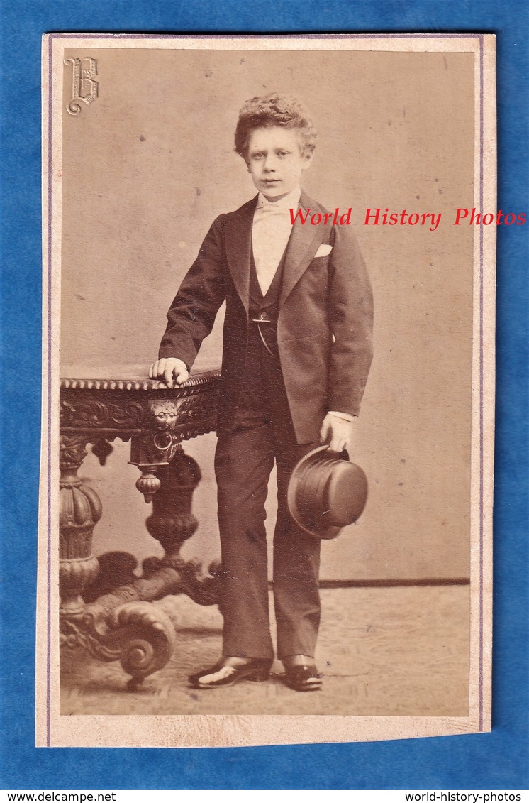 Photo Ancienne CDV Vers 1870 - GAND Belgique - Portrait Jeune Garçon Belge Photographe Beernaert Costume Chapeau Enfant - Anciennes (Av. 1900)