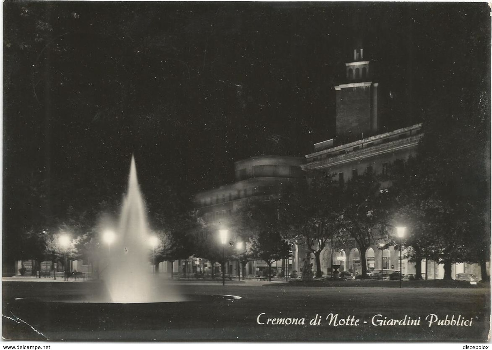 V4179 Cremona Di Notte - Giardini Pubblici - Fontana - Notturno Notte Nuit Night Nacht / Viaggiata 1958 - Cremona