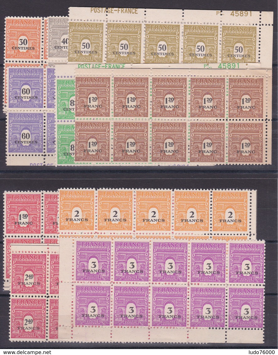 D118/ N° 702/711  NEUF ** COTE 20€ / LA SERIE COMPLETE EN BLOC DE 10 TIMBRES - Collections