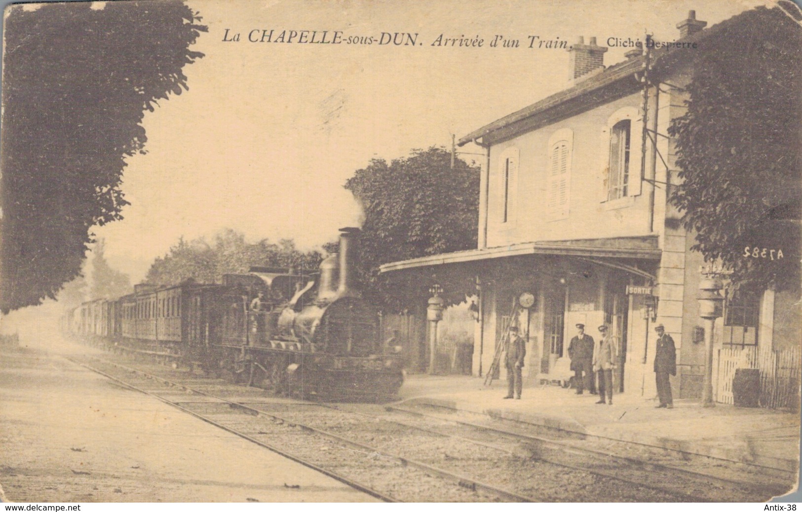 J49 - 71 - LA CHAPELLE-SOUS-DUN - Saône-et-Loire - Arrivée D'un Train - Sonstige & Ohne Zuordnung