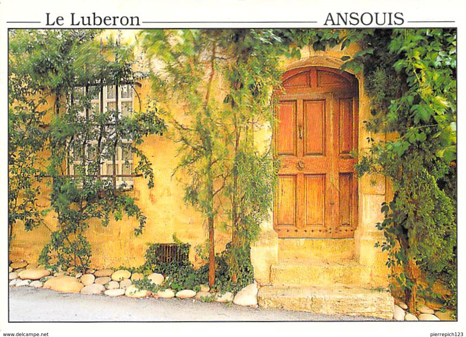84 - Ansouis - Vue Sur Une Maison Du Village - Ansouis
