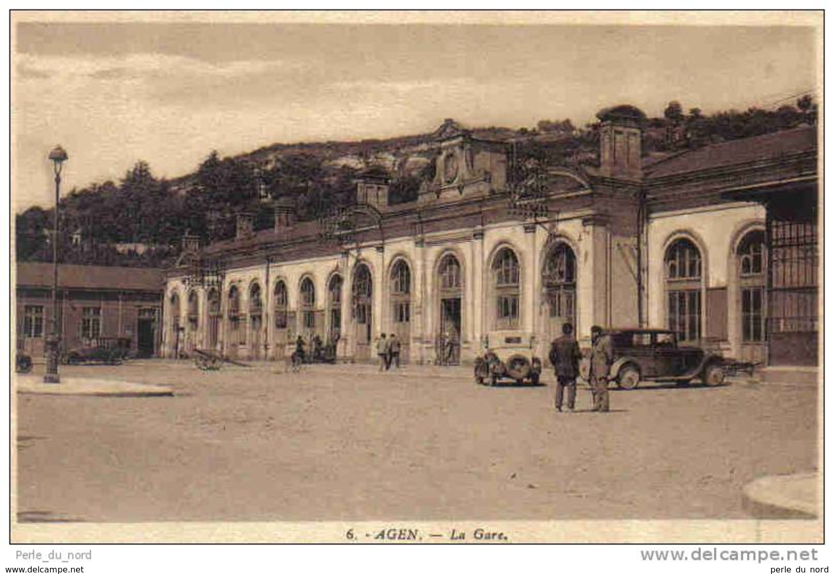 Carte Postale 47. Agen  La Gare Trés Beau Plan Animé - Agen