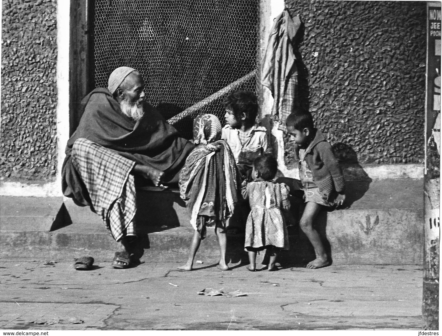 Photo Inde Calcutta Sans Logis Vivant Sur Les Trottoirs, Chiffoniers, Mendiants...  Ph. Vivant Univers - Plaatsen