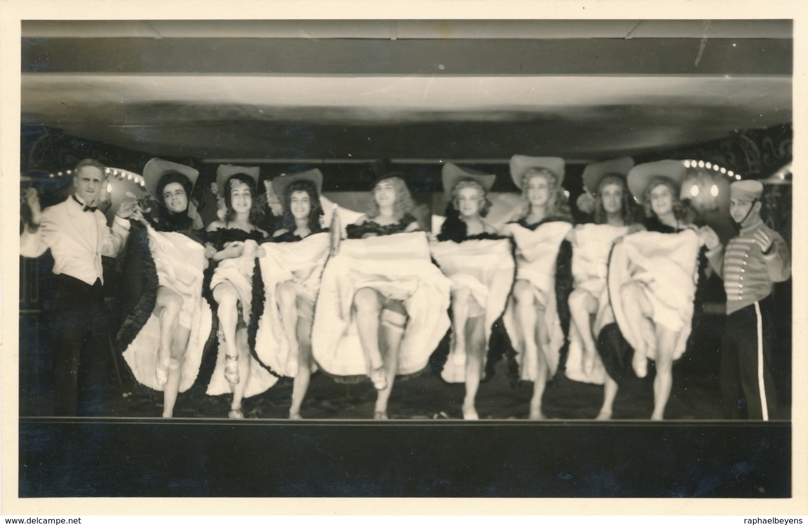 Photo-carte Stalag VIII C Fol's Sag's Travestis Guerre War WW2 Théatre Cabaret - Anonyme Personen