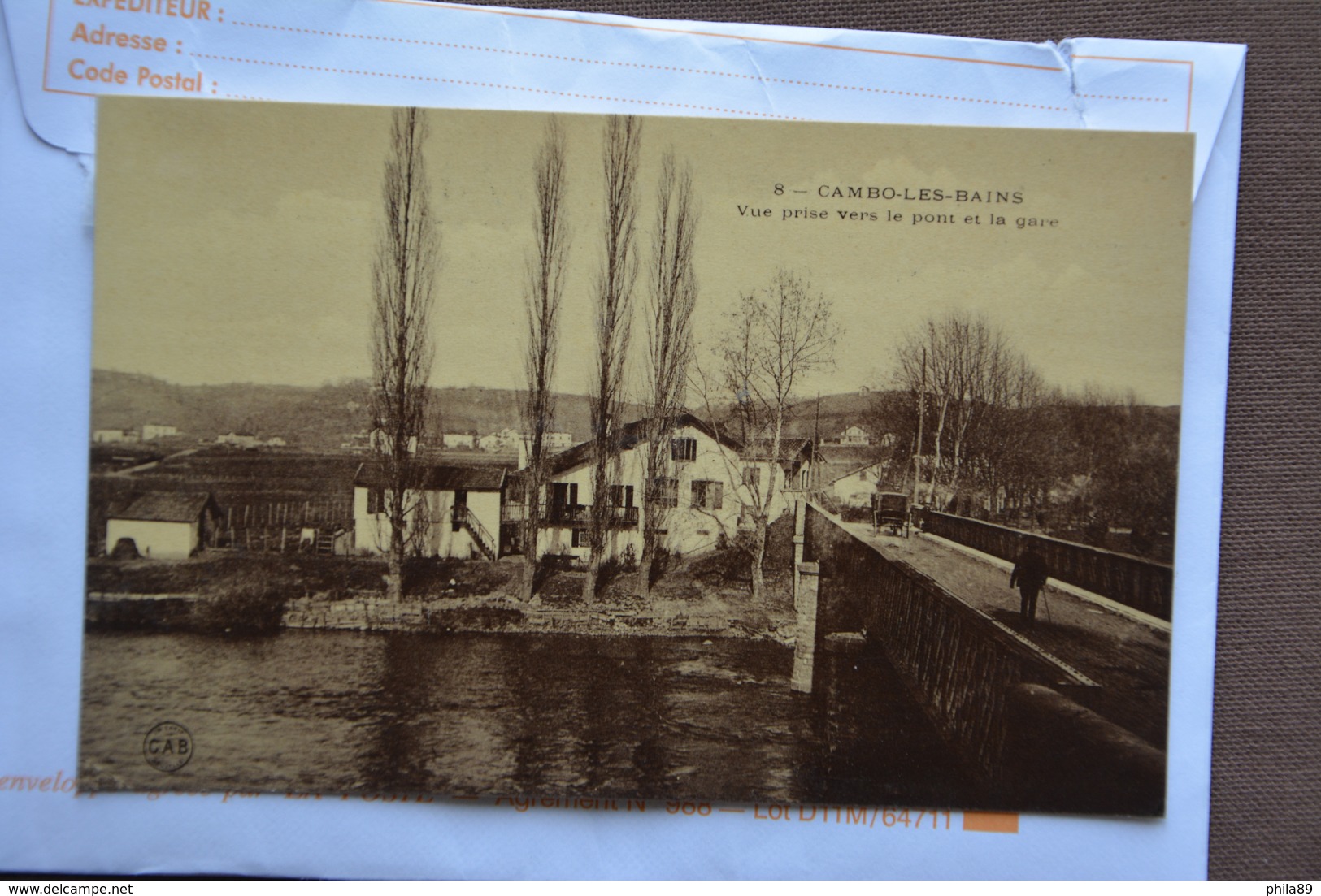 CAMBO-les-BAINS-vue Prise Vers Le Pont Et La Gare-offerte Par Chocolat Vinay-papier Glace - Cambo-les-Bains