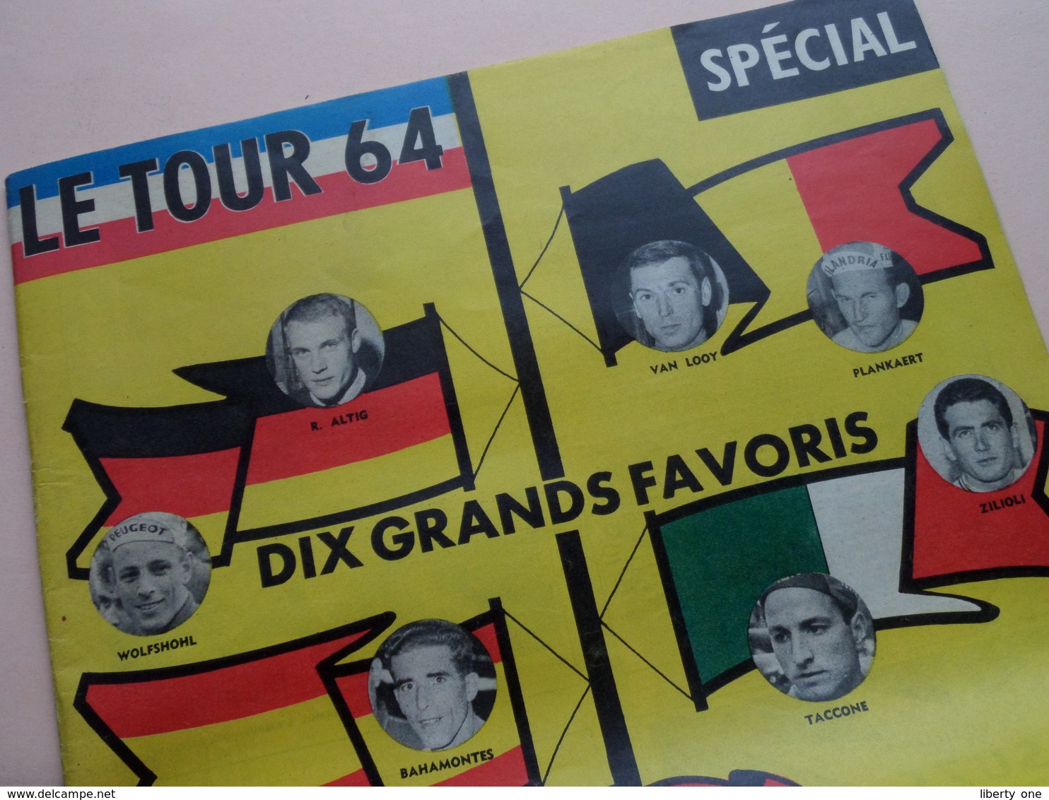 Le TOUR 64 Edité Par Le Miroir Des Sports / Supplement Au N° 1021 Du 1 Juin 1964 ( Voir Photos ) ! - Cyclisme