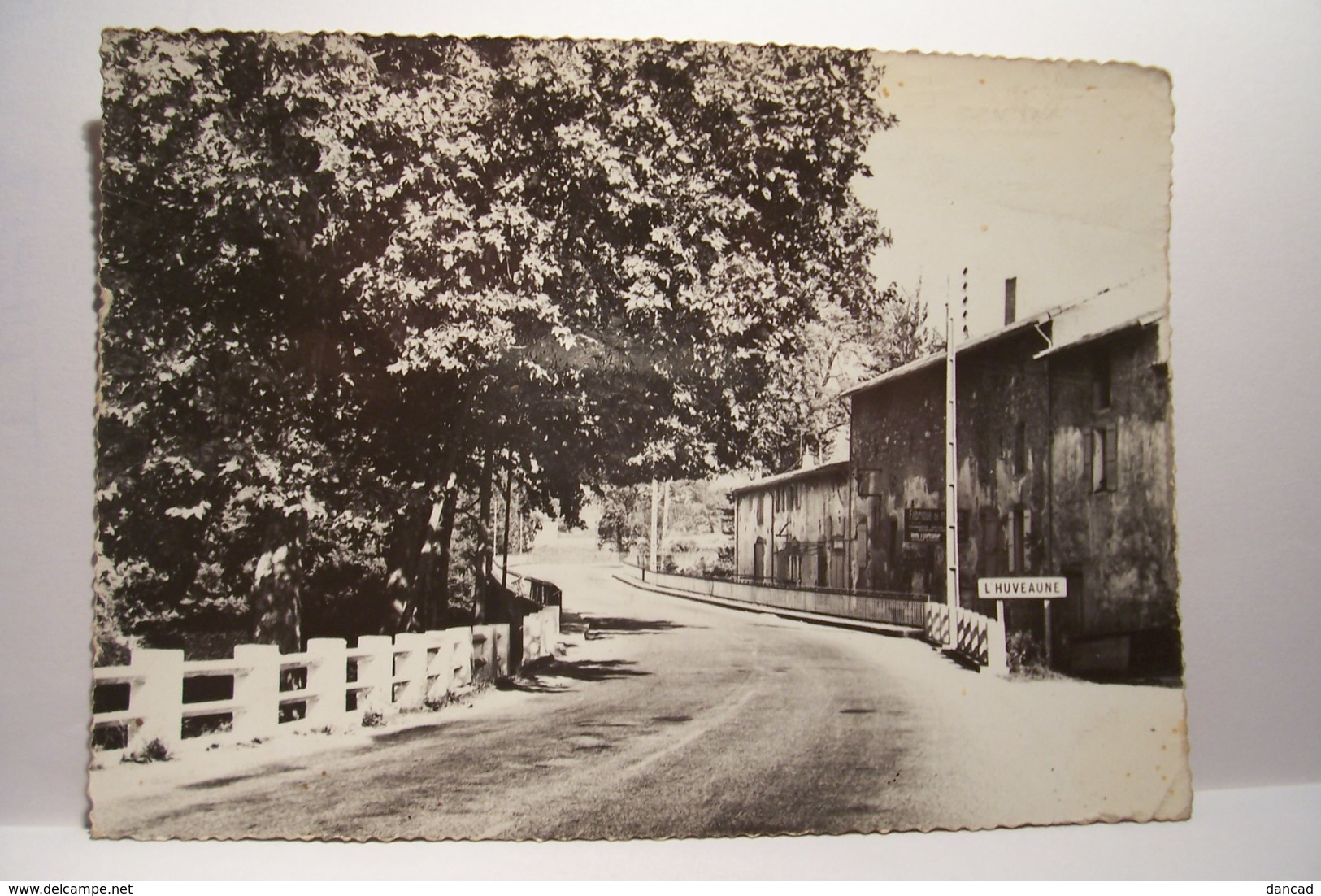 SAINT-ZACHARIE   - Entrée Du Village    - ( Pas De Reflet Sur L'original -) - Saint-Zacharie