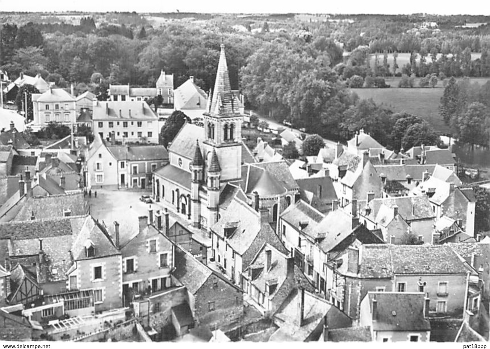 37 - MONTS : Le Bourg - CPSM Village (7.700 H ) Dentelée Noir Blanc Grand Format  - Indre Et Loire - Altri & Non Classificati