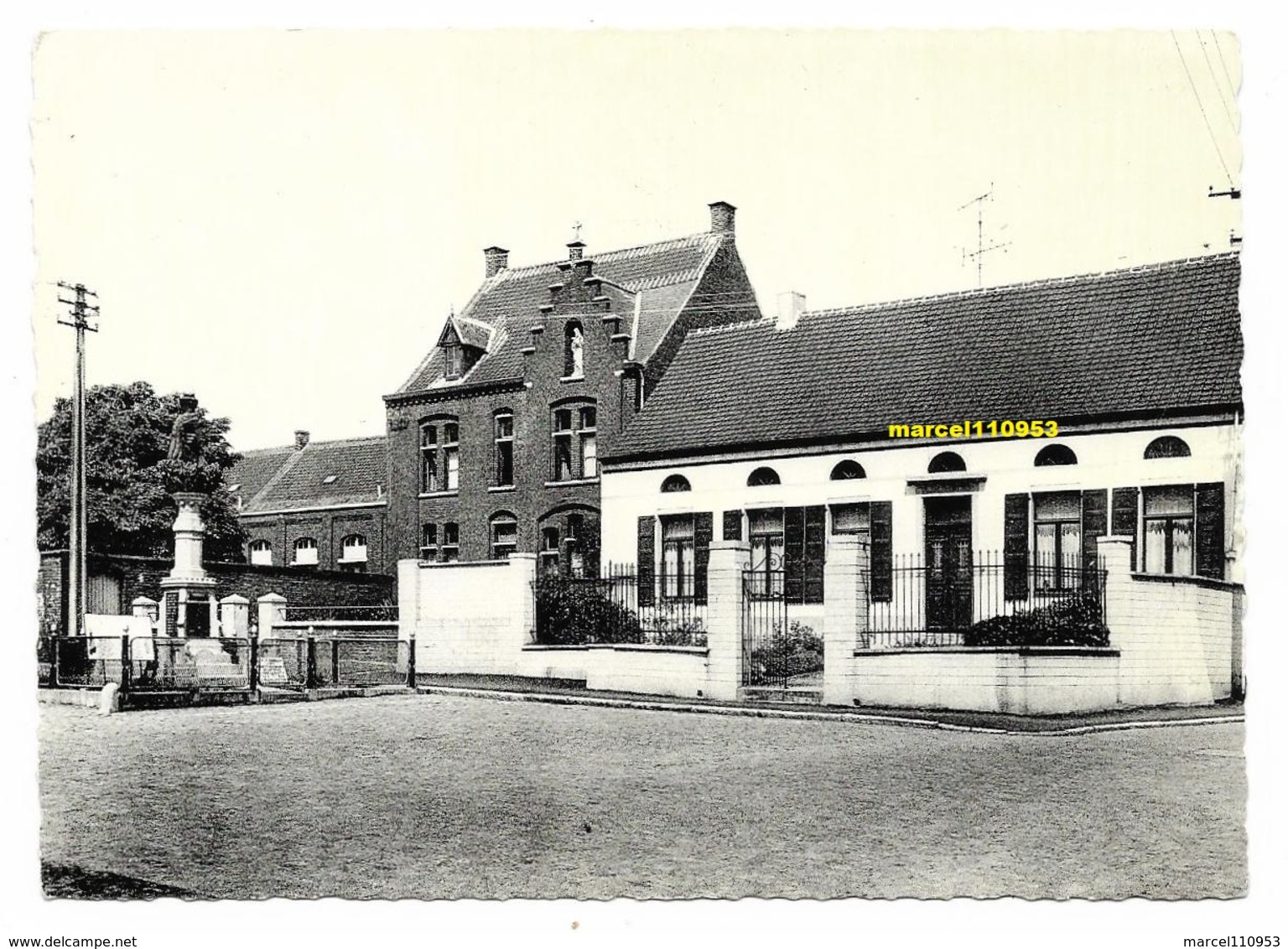 Deux-Acren - Le Monument Et Le Couvent  -  Edit : Maison Olga Evrard - S.A.M - Lessines