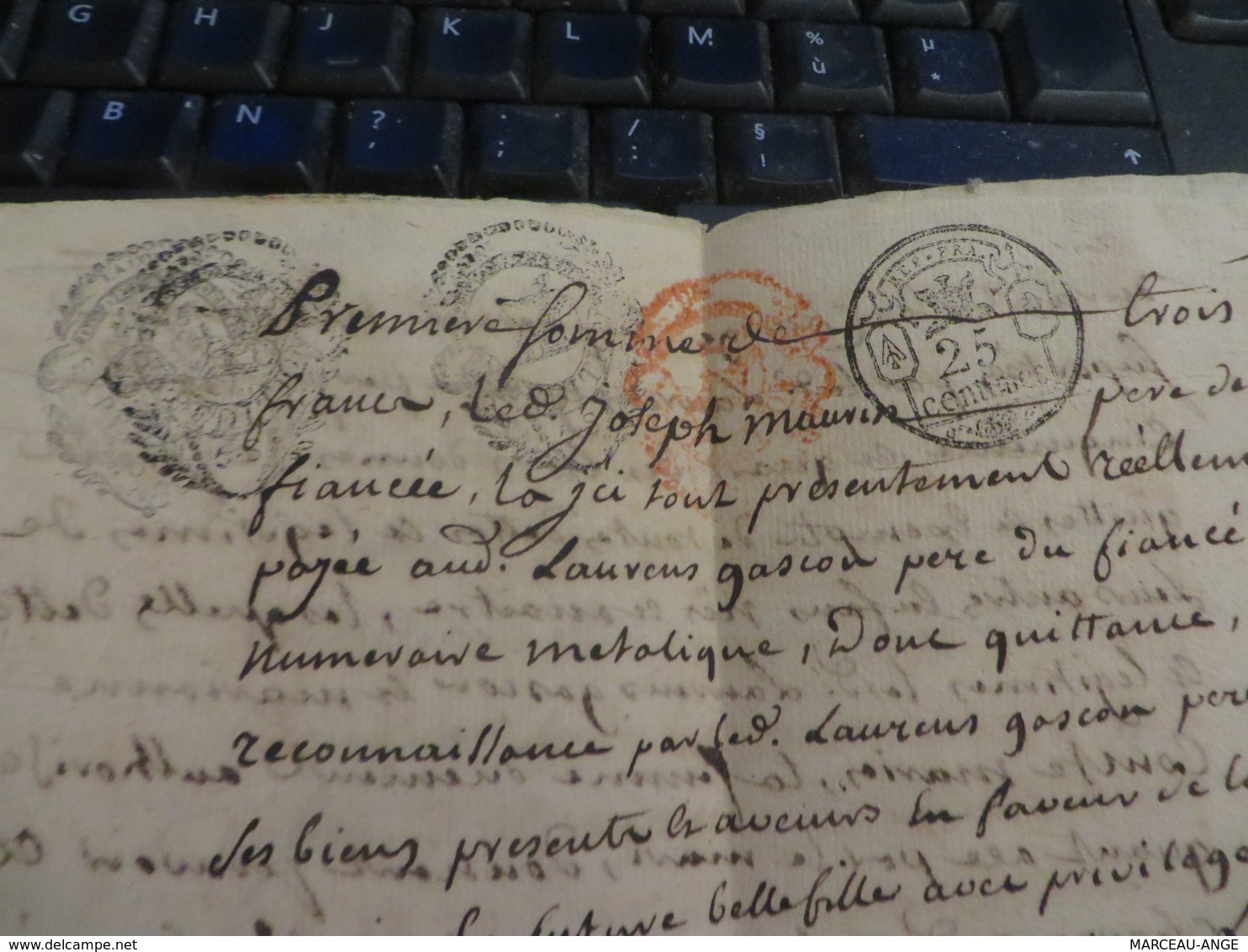 TRES TRES VIEUX PAPIERS POUR CERTAINS,vendu Comme C'est - Documents Historiques