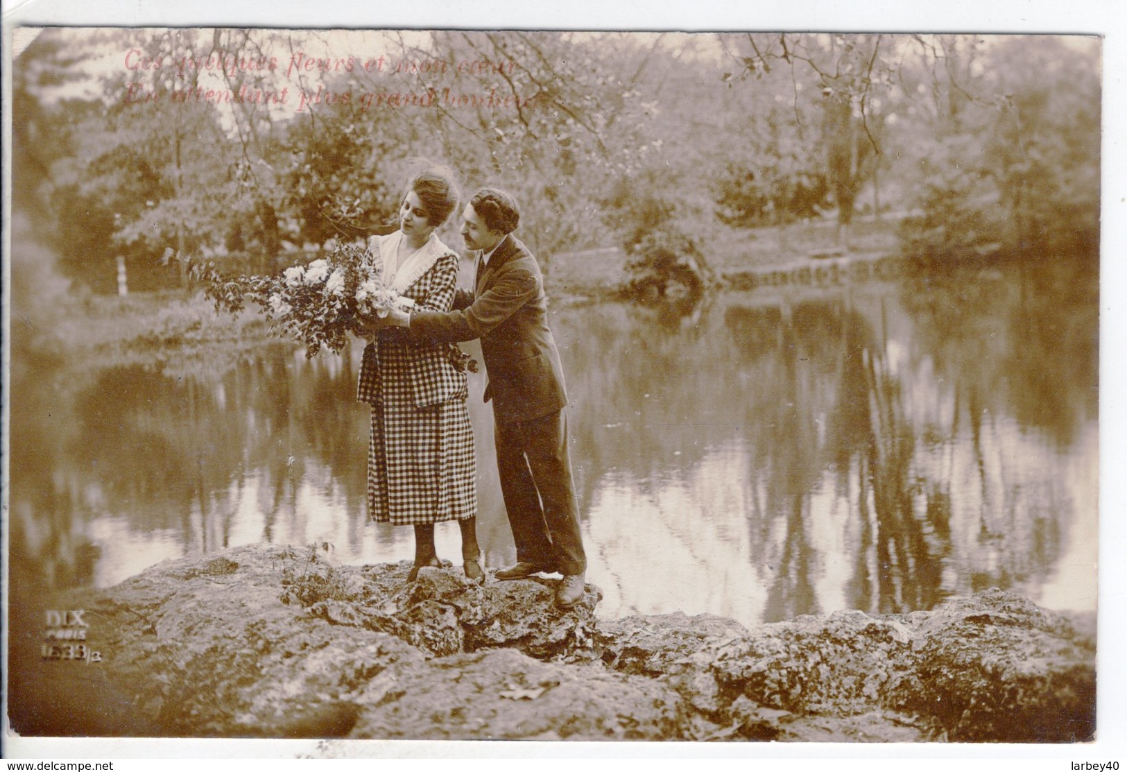 Cpa Fantaisie Couple -  Ces Quelques Fleurs - Couples