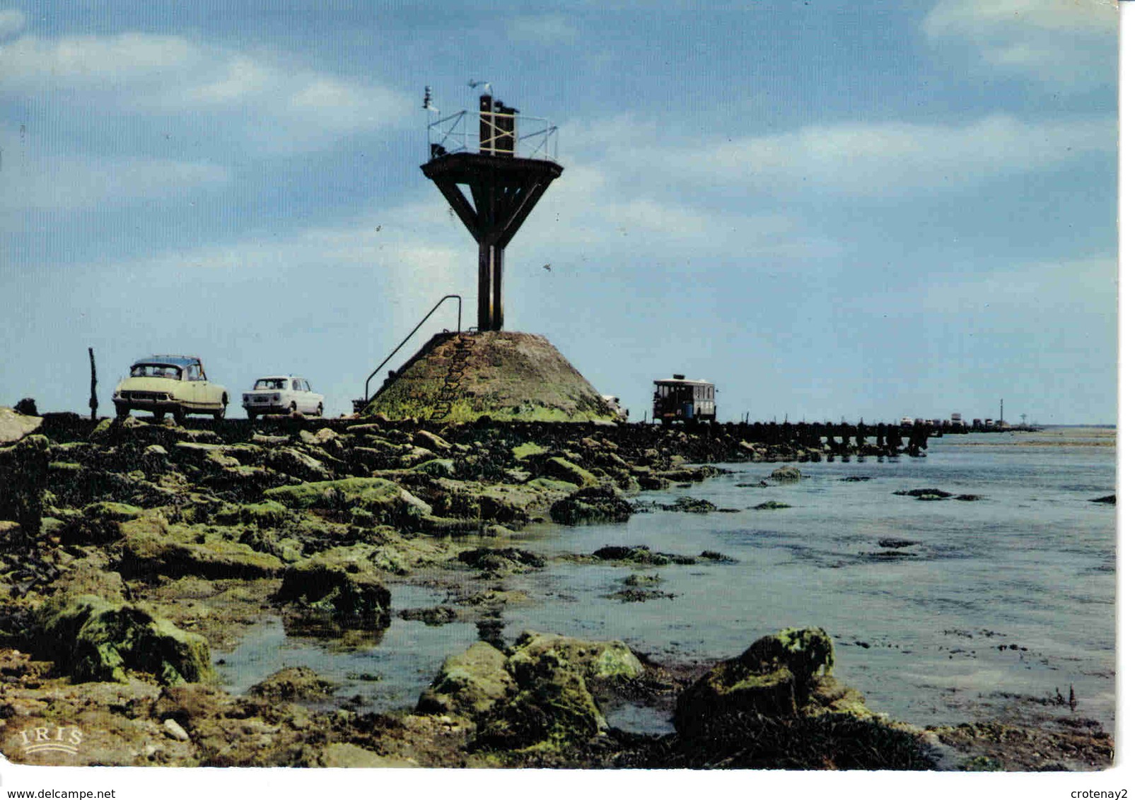 85 Ile De Noirmoutier N°8 Passage Du Gois En 1971 VOIR ZOOM Citroën DS Simca 1000 Autocar Car Bus Ancien - Ile De Noirmoutier