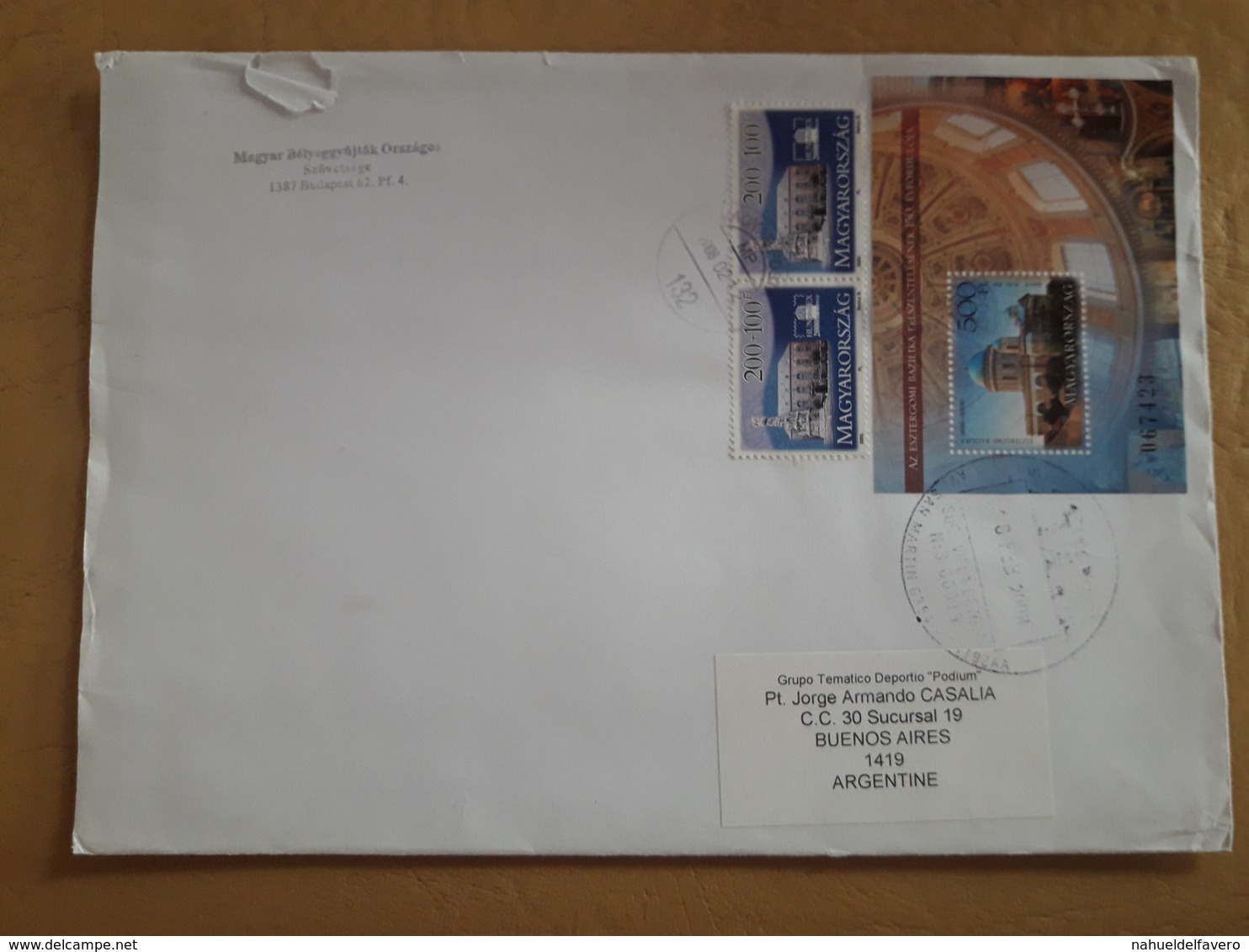 Hungary Enveloppe Circulated To Argentina With Cathedral Block And Others - Lettres & Documents