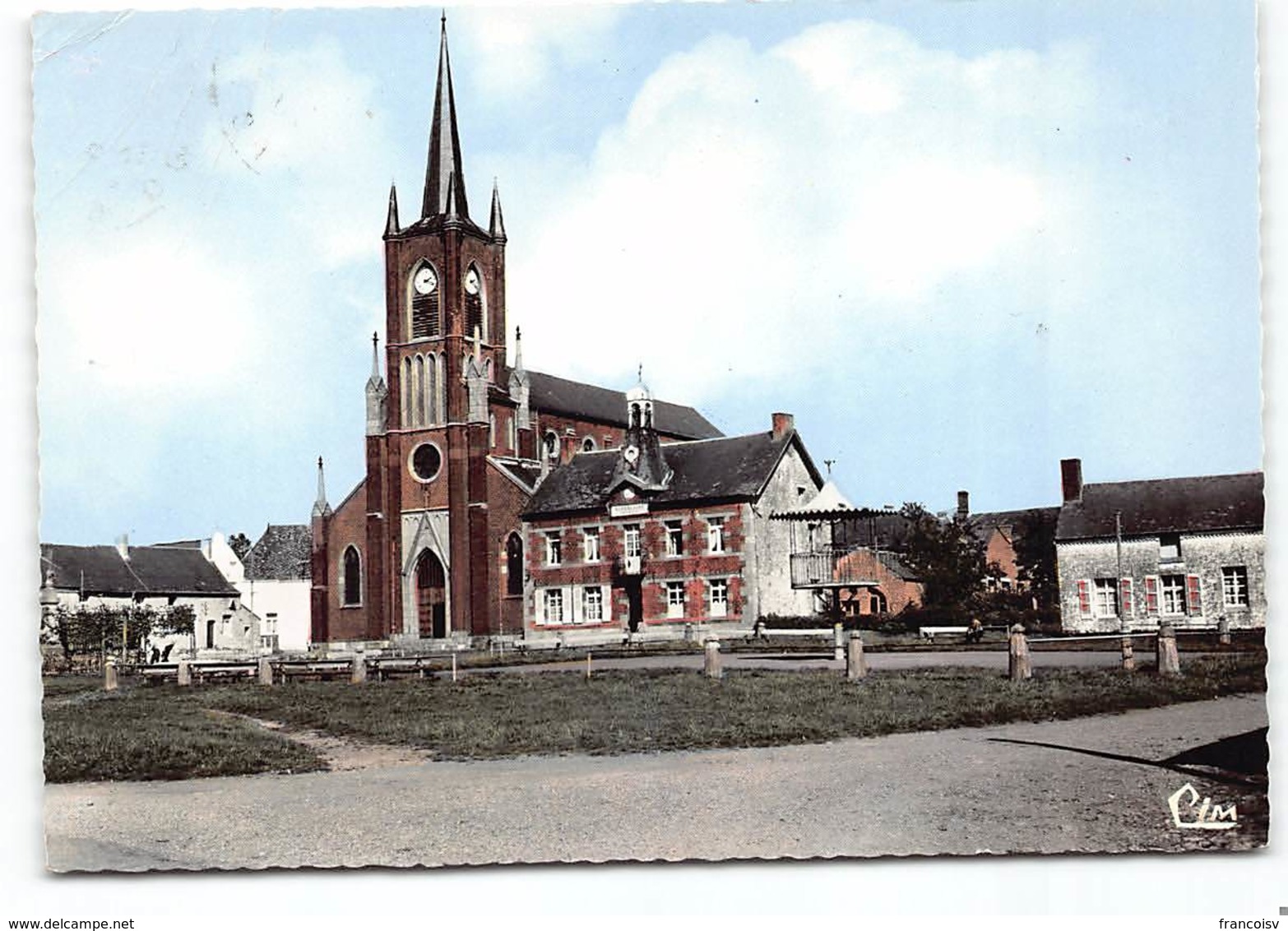 Dourlers. Eglise. Voir Etat   Edit Cim CPSM - Autres & Non Classés