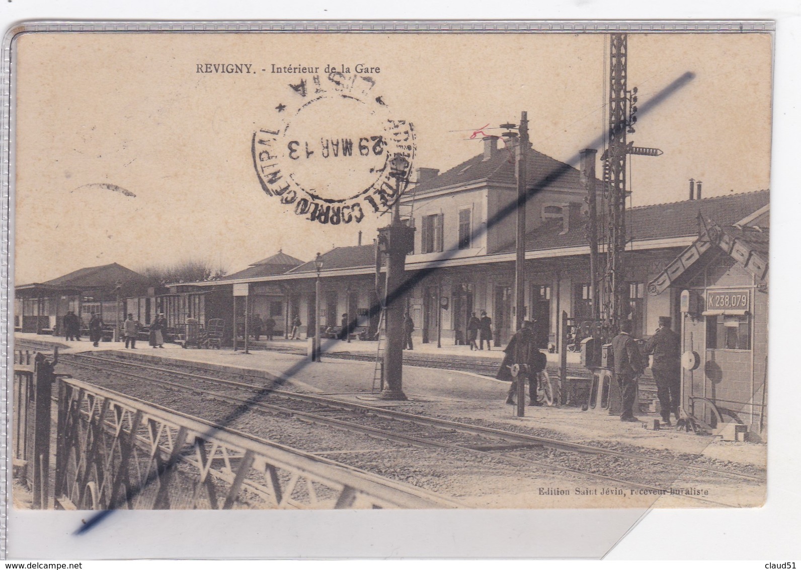 Revigny  (55) Intérieur De La Gare Avec Activité Cheminots Et Passagers - Revigny Sur Ornain