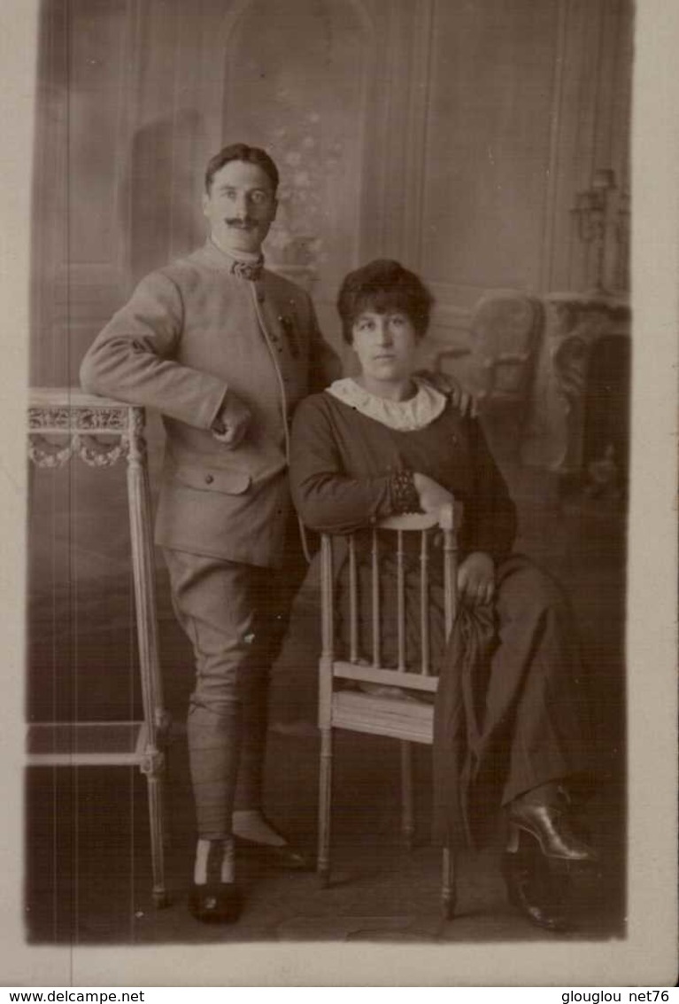 CARTE PHOTO MILITAIRE ET SA FEMME... - Personaggi