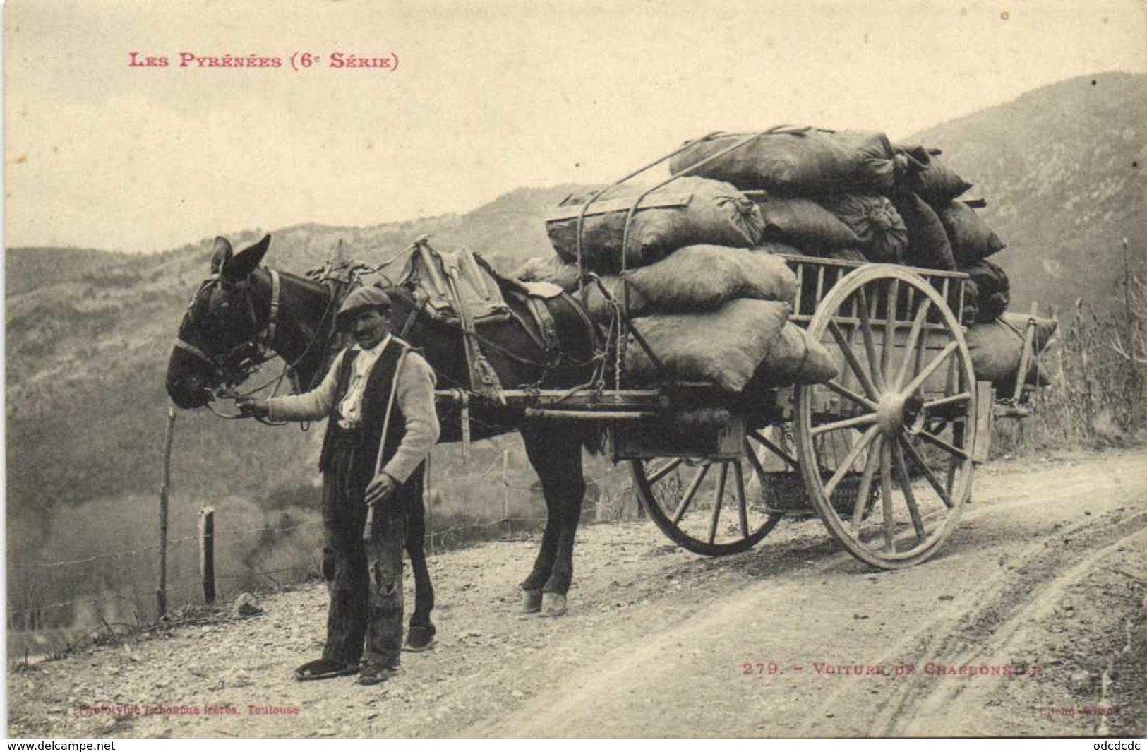 Les Pyrénées (6e Serie) Voiture De Charbonnier Labouche RV - Autres & Non Classés