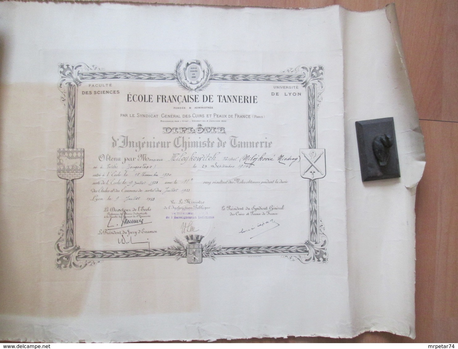 France University Diploma Of Lyon With Rubber Stamp Of Ministry Of Foreign Affairs Of Royal Yugoslavia 1933 - Diploma & School Reports