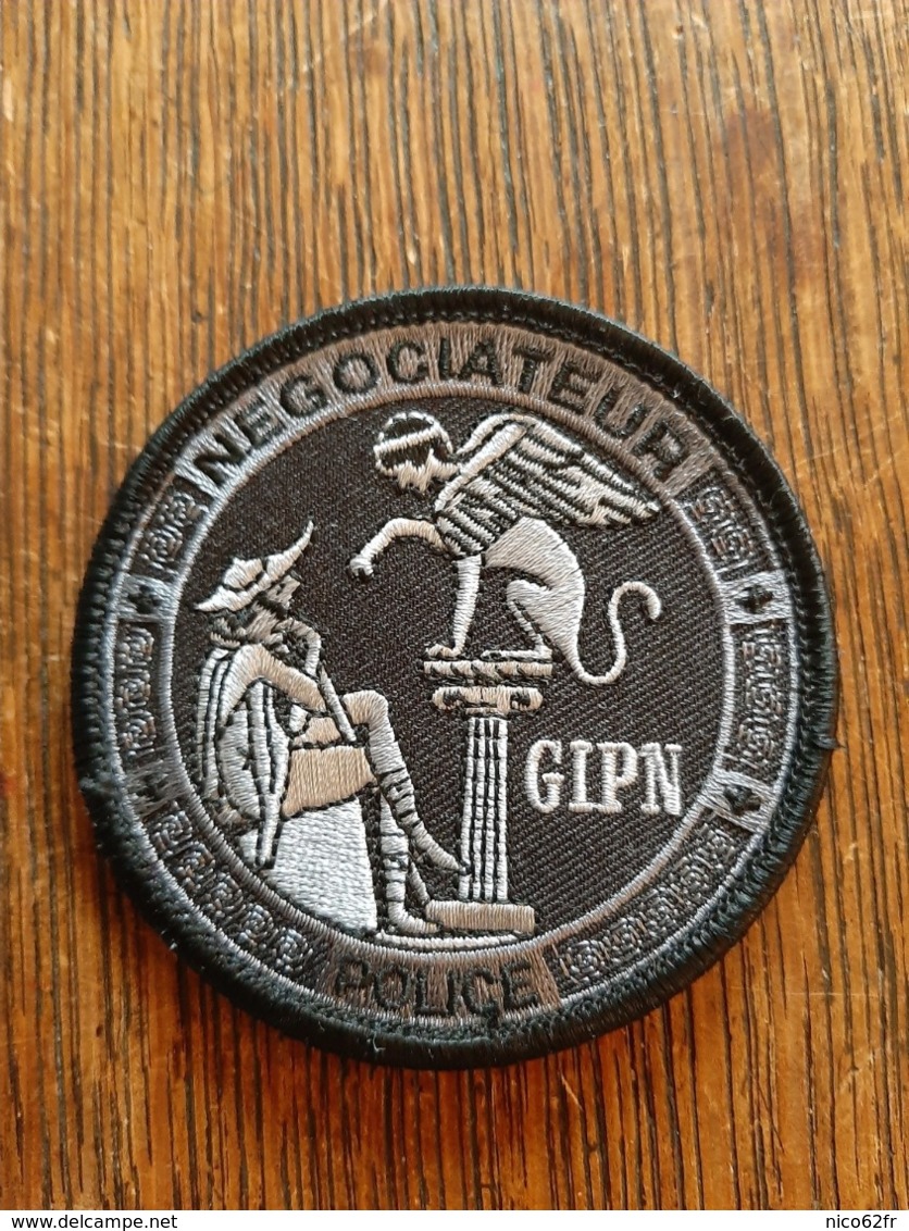 Ecusson Police Nationale NEGOCIATEUR GIPN - Police & Gendarmerie