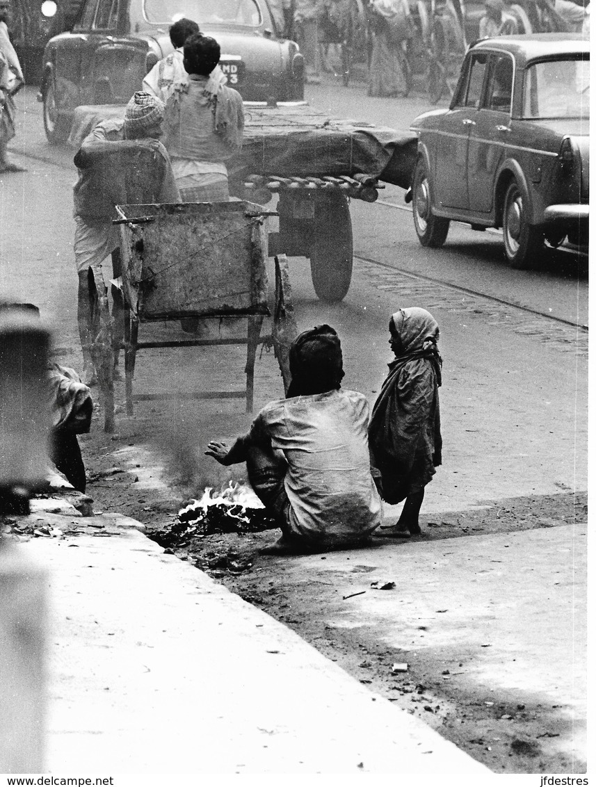 Photo Inde Calcutta Sans Logis Vivant Sur Les Trottoirs, Chiffoniers, Mendiants...  Ph. Vivant Univers - Plaatsen