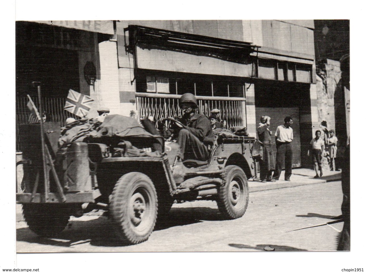 CPM - LIBÉRATION DE THIAIS - 2 Cartes - Guerre 1939-45