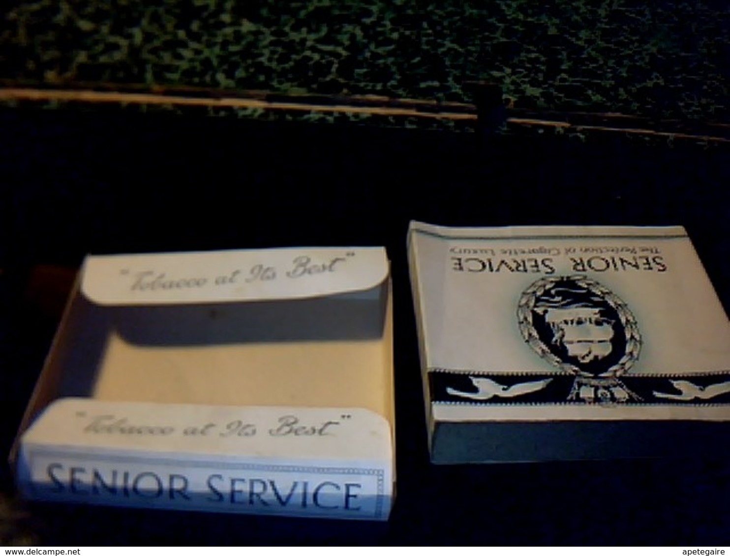 Angleterre Paquet En Carton De Cigarettes Vide  Marque " SENIOR- SERVICE " - Autres & Non Classés