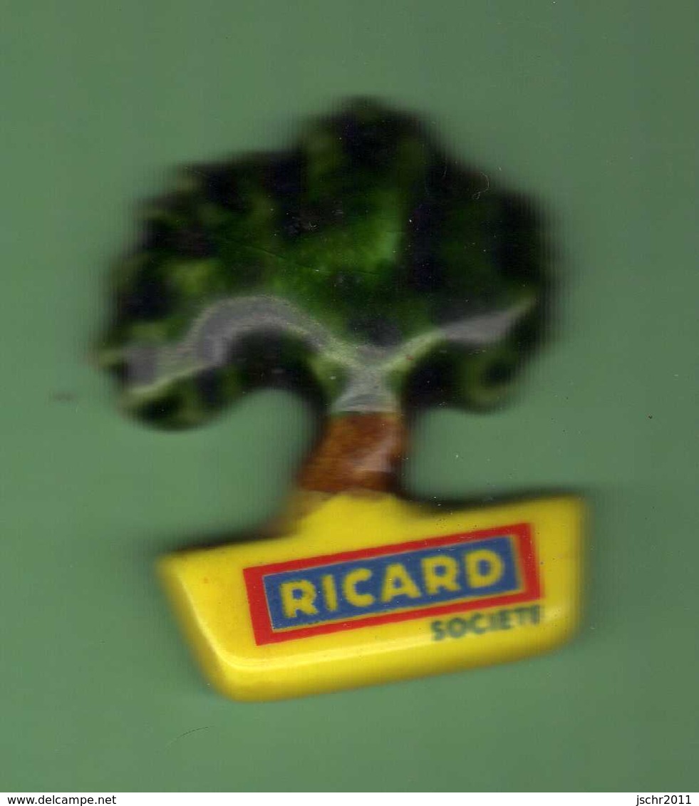 RICARD SOCIETE *** Pin's En Faience *** 1013 (76) - Boissons