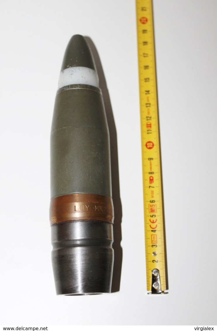 Fusée / Ogive de Munition 40mm INERTE n°1 - Militaria / Arme / Artillerie / Obus / Explosif / Projectile / Militaire