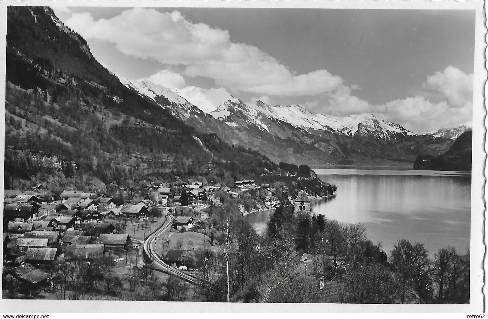 RINGGENBERG → Dorfansicht Mit Dem Bahntrasse Der Brünigbahn. Fotokarte Ca.1940 - Ringgenberg