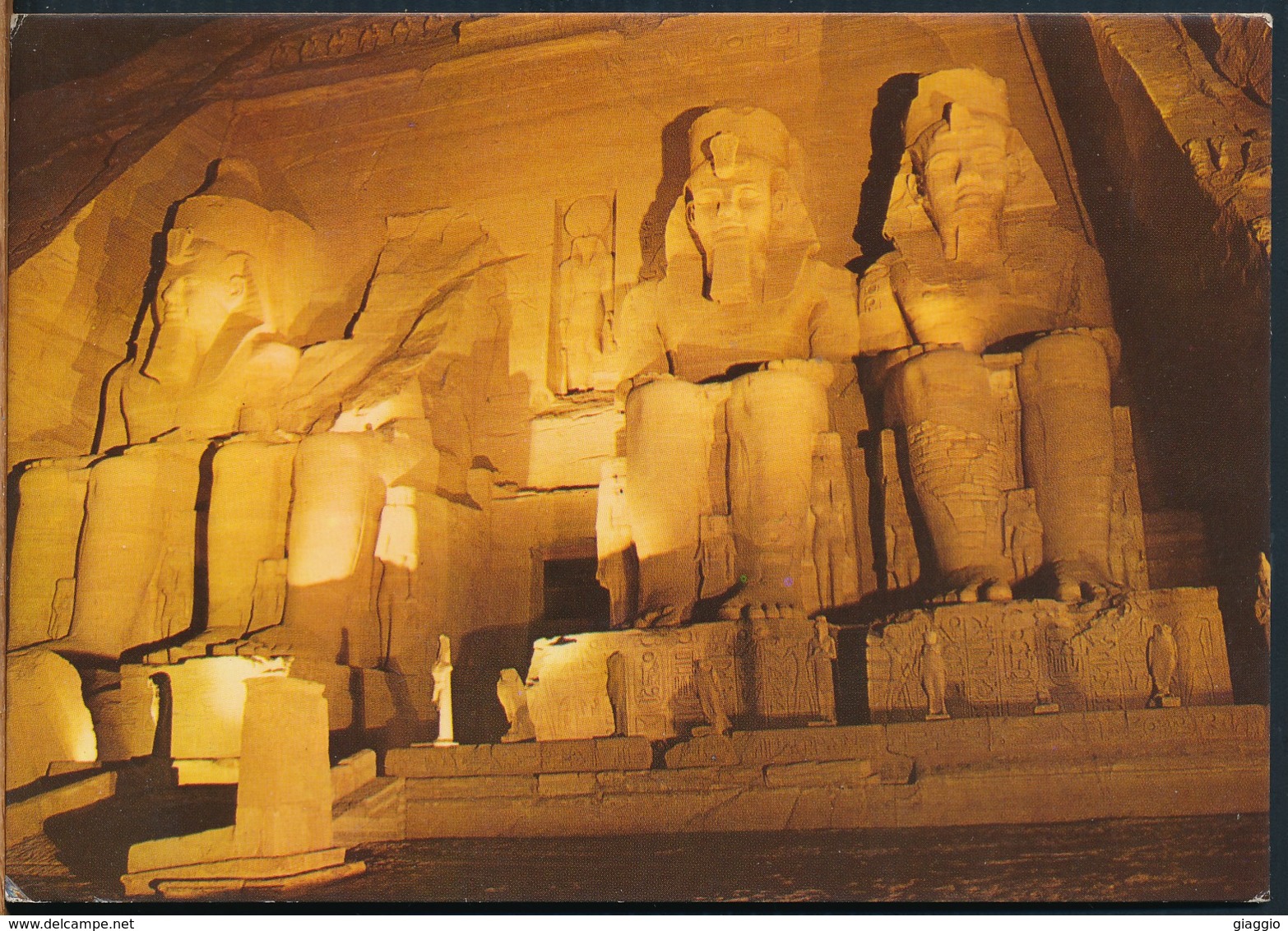 °°° 18645 - EGYPT - ABU SIMBEL TEMPLE ILLUMINATED BY NIGHT - 1984 With Stamps °°° - Temples D'Abou Simbel