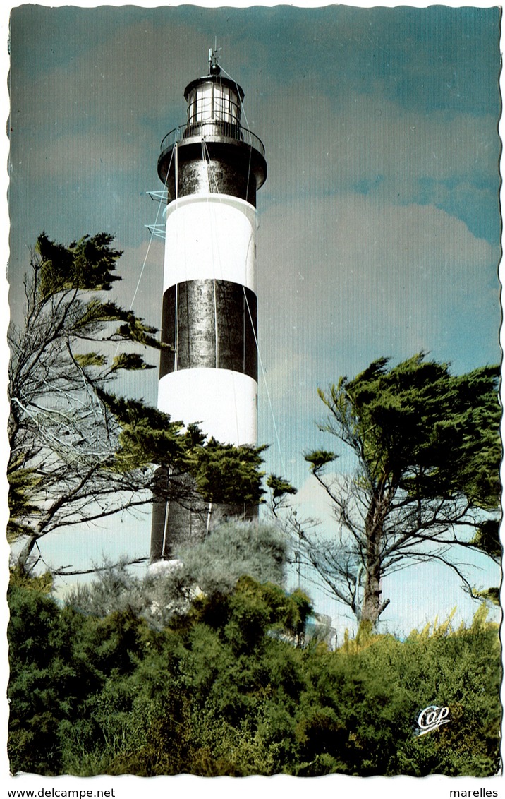 CPSM Ile D'Oléron 17. Saint-Denis-d'Oléron. Le Phare De Chassiron, Dentelée - Ile D'Oléron