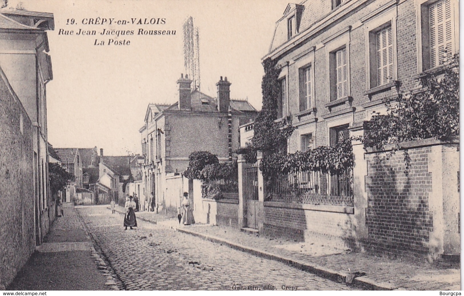 Crepy En Valois Rue Jean Jacques Rousseau La Poste - Crepy En Valois