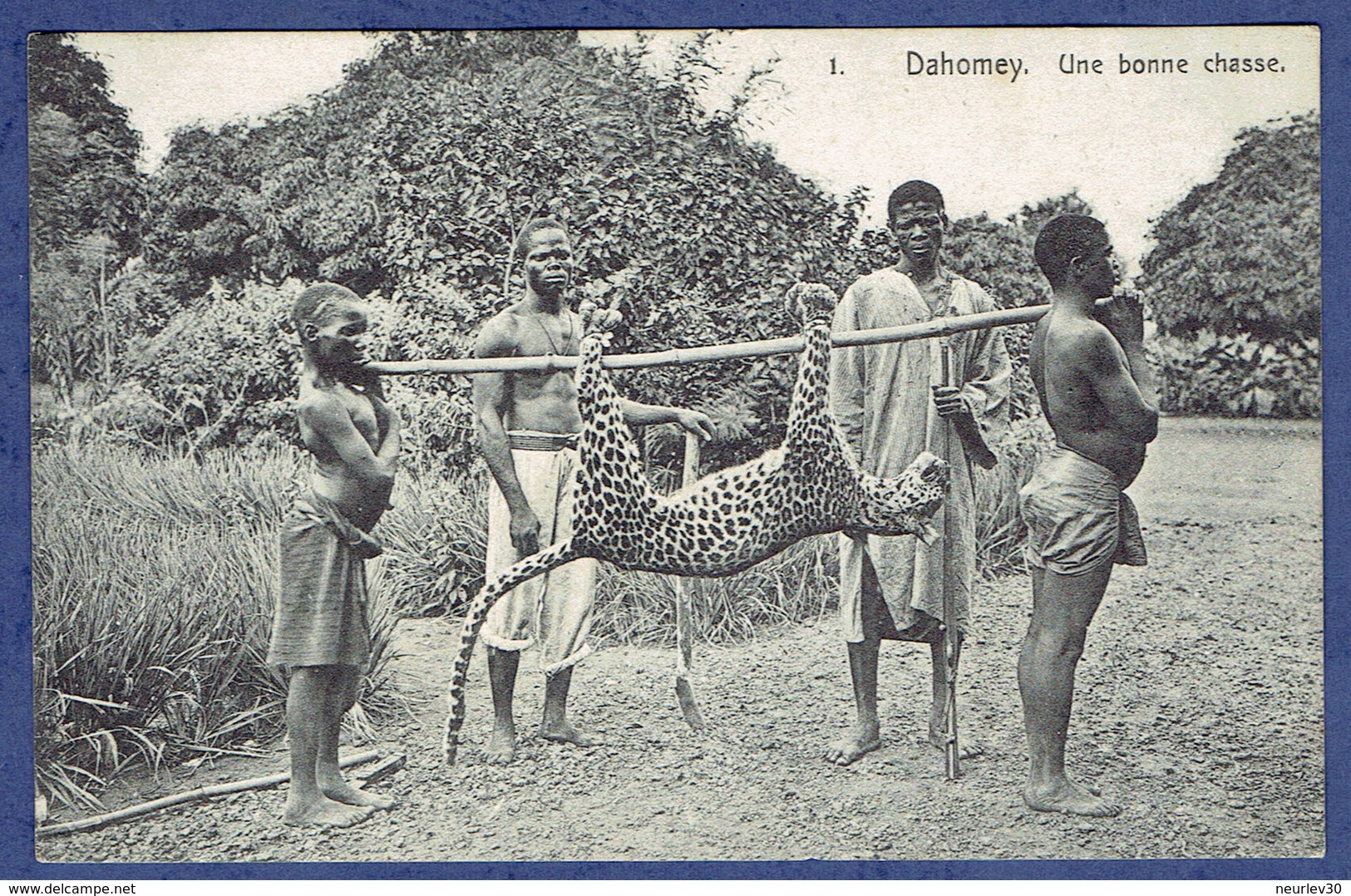 CPA - DAHOMEY - UNE BONNE CHASSE - LEOPARD - Dahomey