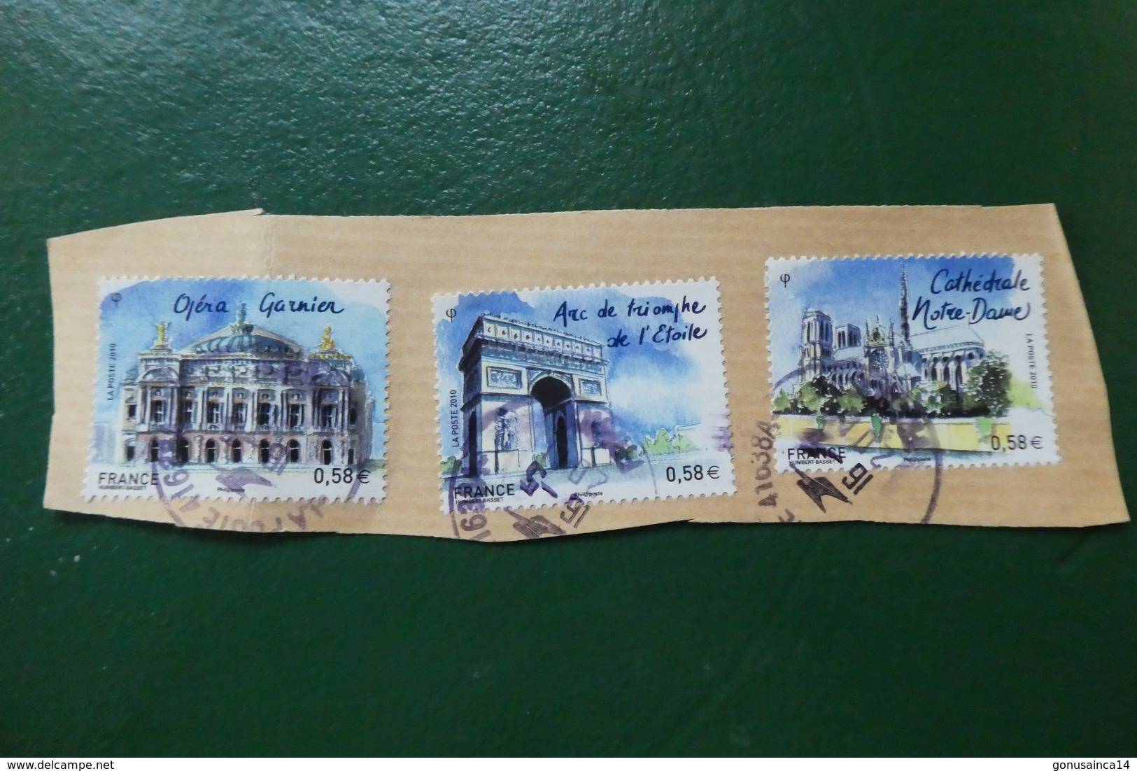 3 TIMBRES FRANCE MONUMENT DE PARIS  OPERA ARC DE TRIOMPHE CATHEDRALE NOTRE DAME - Altri & Non Classificati