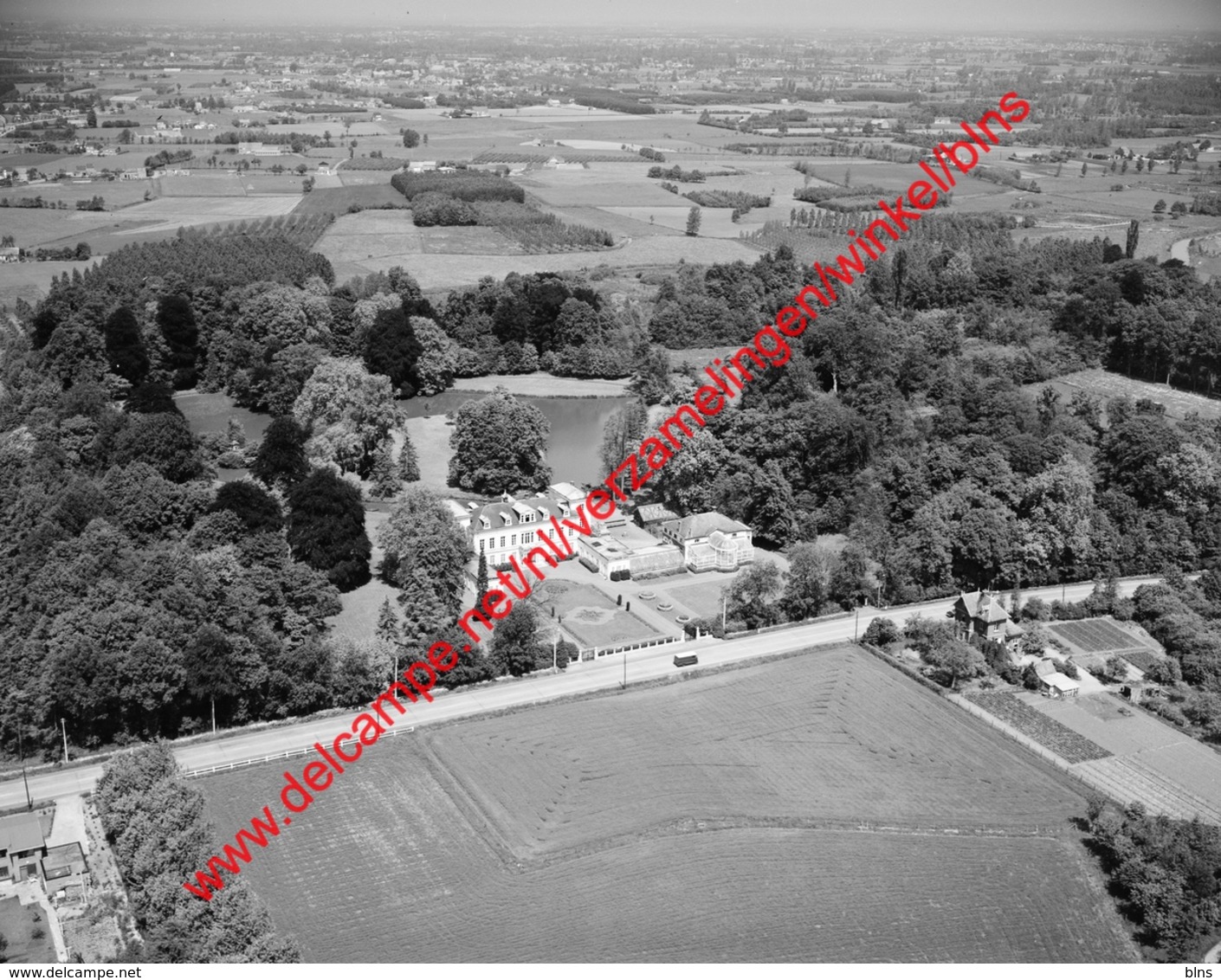 WESTMEERBEEK - Kasteel Hof Ter Borght In Juni 1968 - Photo 15x23cm - Luchtfoto - Hulsthout - Lieux