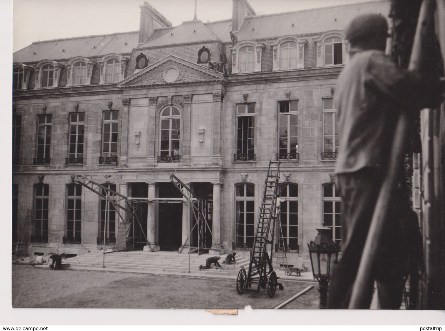 Le Palais De L'Elysée - Travaux Rénovation - Paris  18*13 CM - Lugares