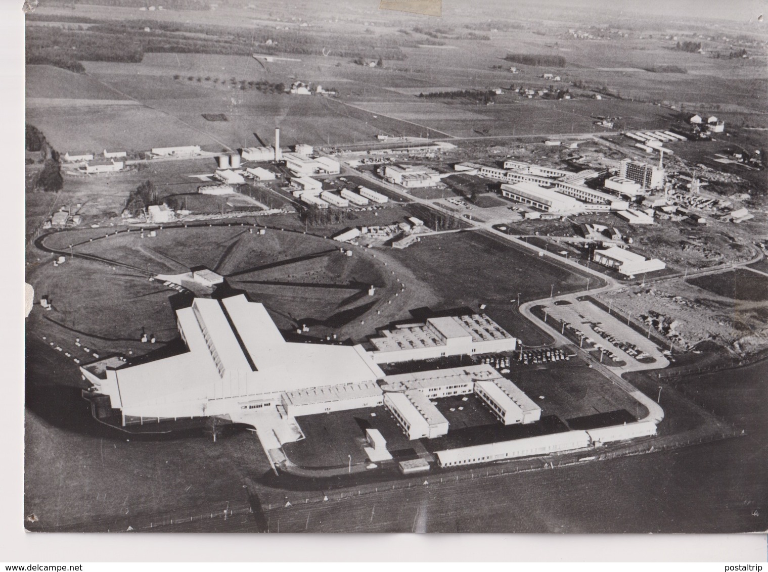 SUISSE PREMIERE STATION RECHERCHES NUCLEAIRES EUROPEENNE. MEYRIN. GENEVE. 18*13 CM - Lugares