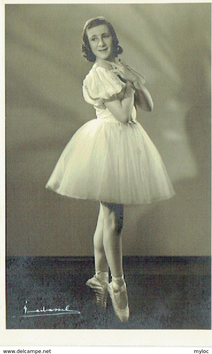 Photo Dédicassée. Danseuse En Tutu Paula François. Ballet. Opéra. Danse. Foto Verhassel, Bruxelles. - Dédicacées