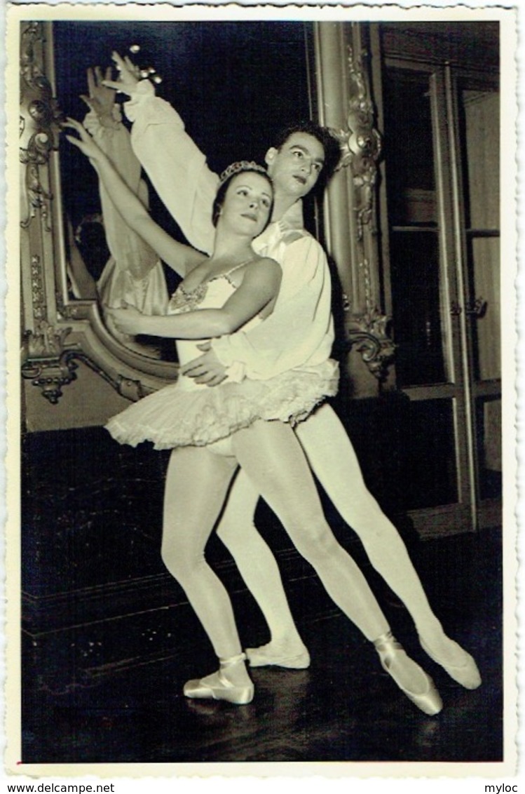 Photo. Ballet. Opéra. Danse. "Divertissement" Foto Vermeulen, Théatre Royal De La Monnaie. - Métiers