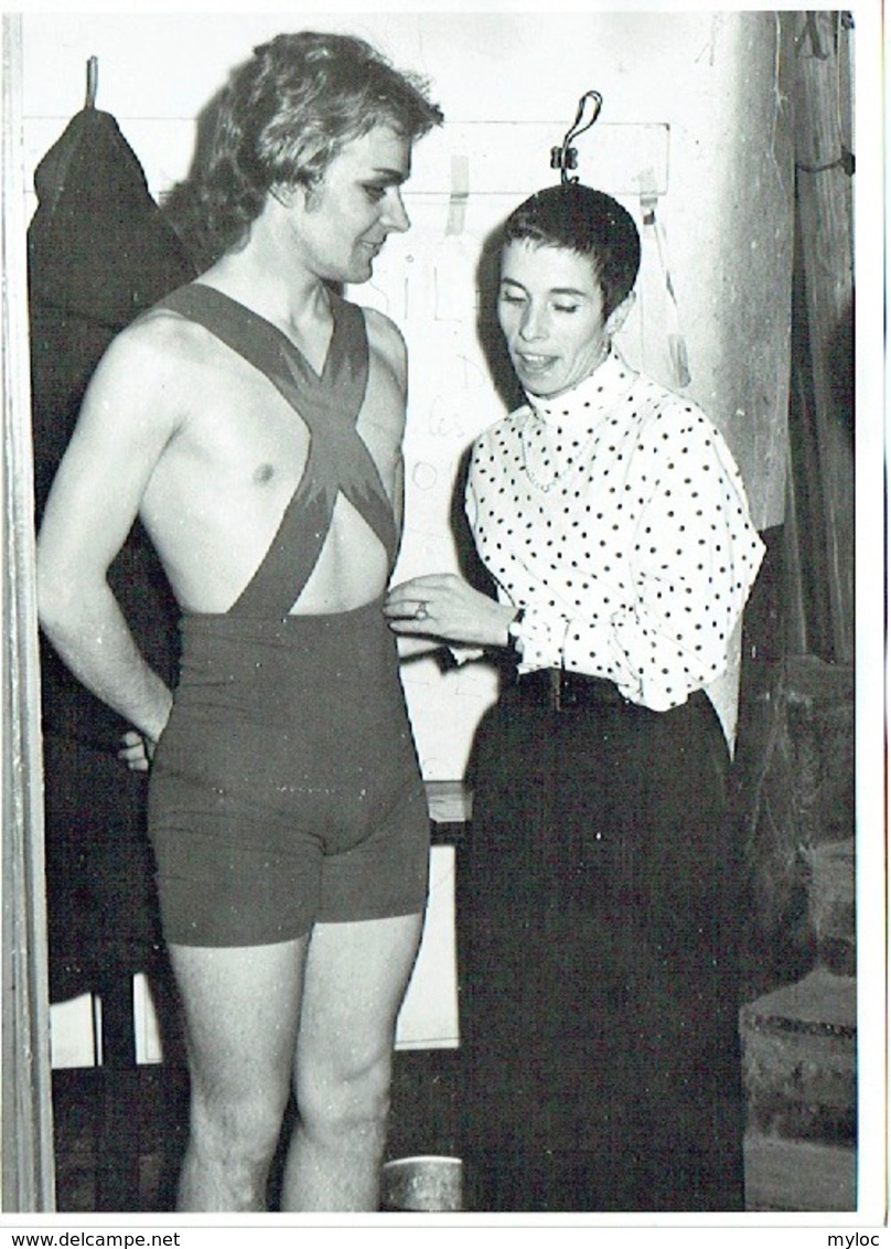 Photo. Ballet. Opéra. Danse.  Dolores Laga Et  Danseur à Identifier. 1968. - Métiers