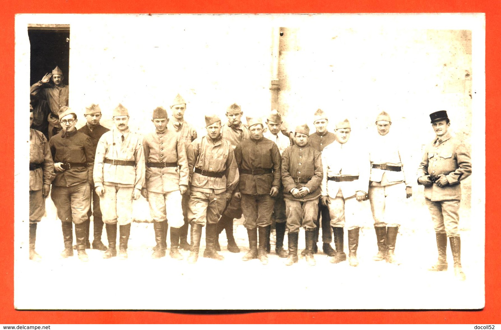 CPA Carte Photo D'un Groupe De Militaires Du 6° Régiment - Regiments